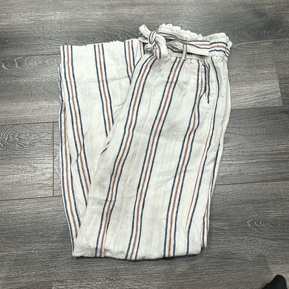 Women’s high waisted flow pants, perfect for summer!
